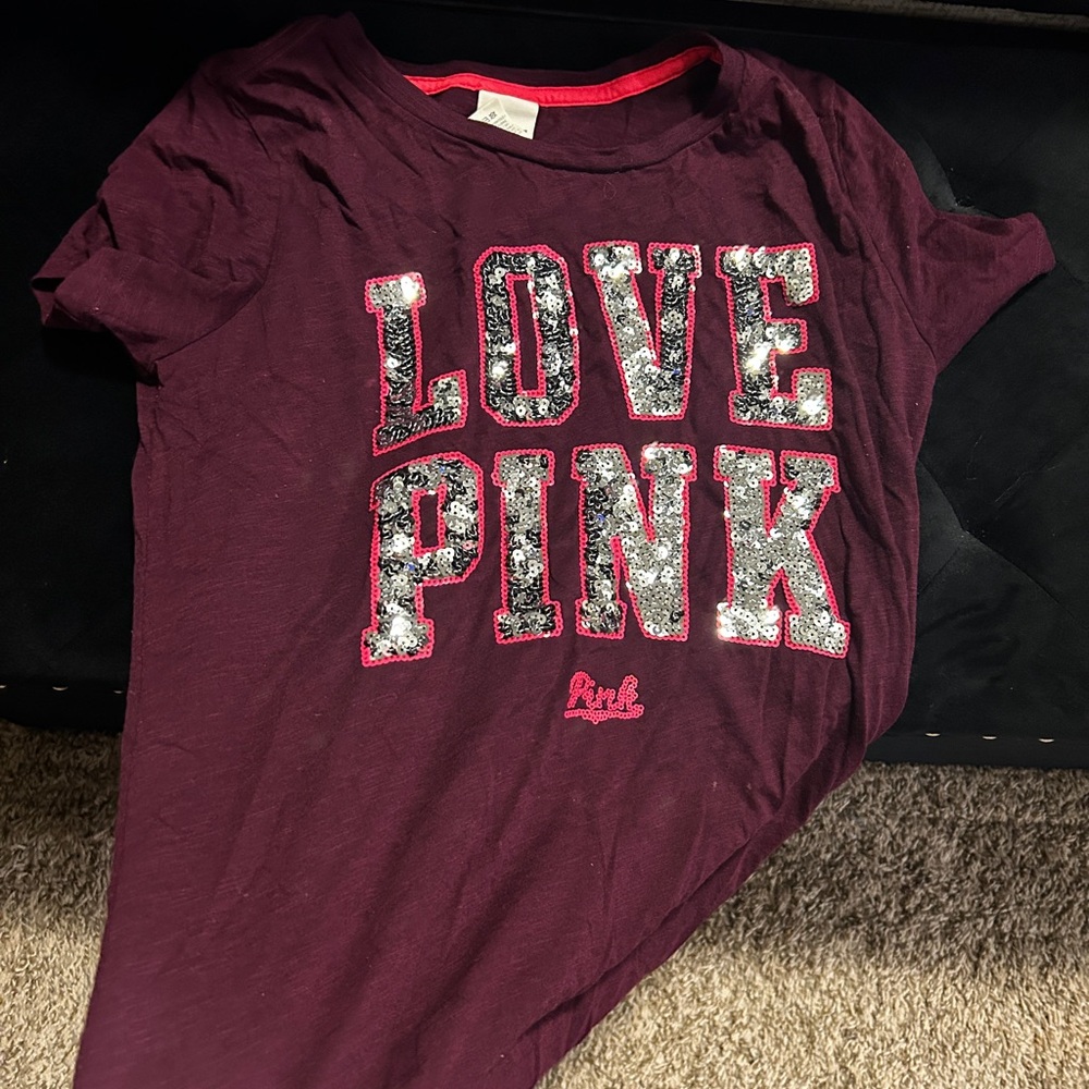 PINK Victoria's Secret Maroon Short Sleeve 'LOVE PINK' Sequin Tee